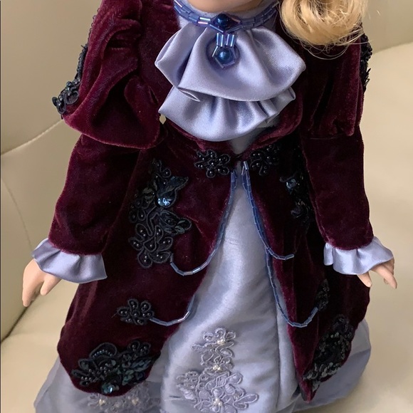 Orient Express Porcelain Collector’s Doll - Picture 3 of 8